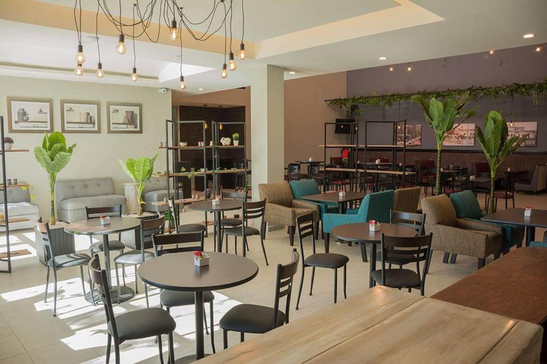 Hotel Siena Pénjamo 外观 照片