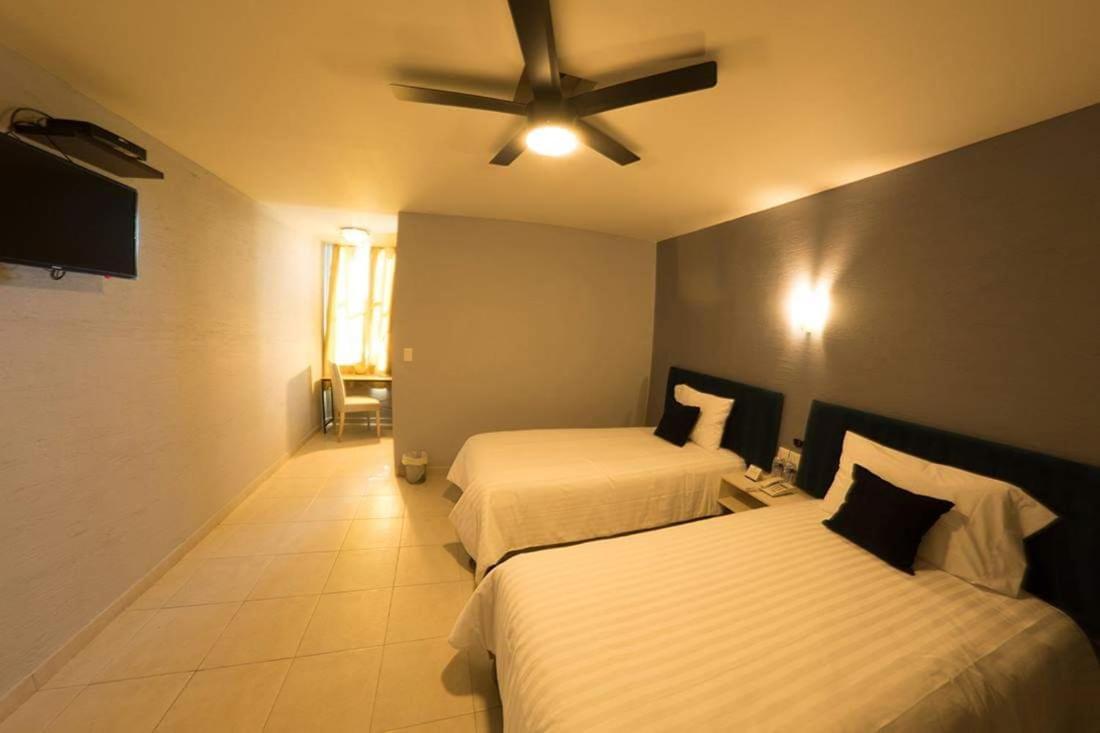 Hotel Siena Pénjamo 外观 照片